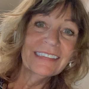 Meet your Posher, Kelli